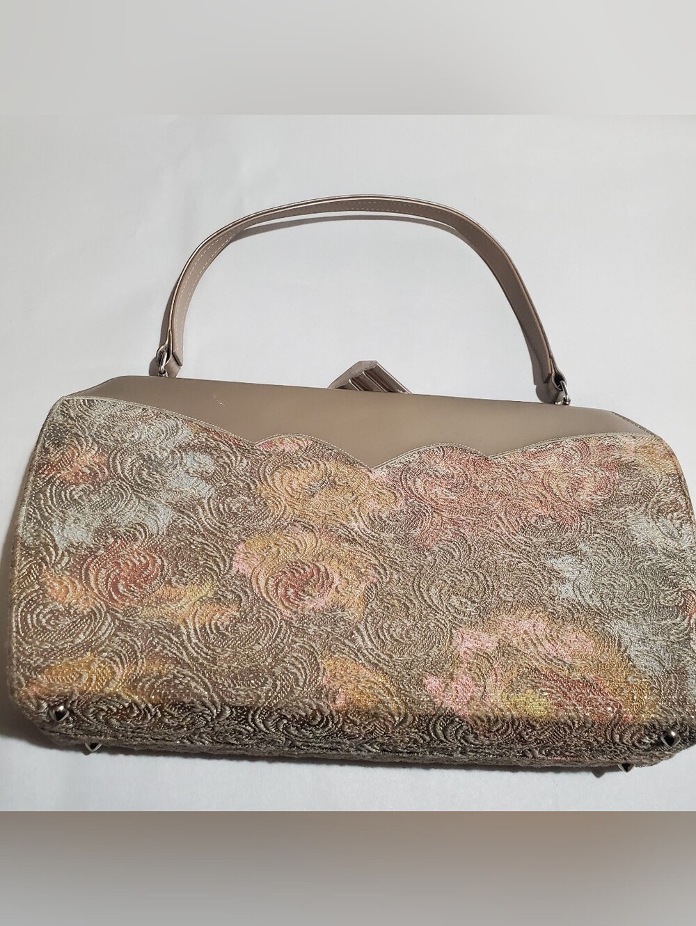 VINTAGE JOHANSEN HANDBAG. TAPESTRY FLORAL. 1950/1960S. CLASSY. ELEGANT